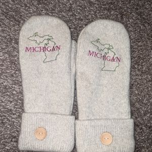 Michigan mittens